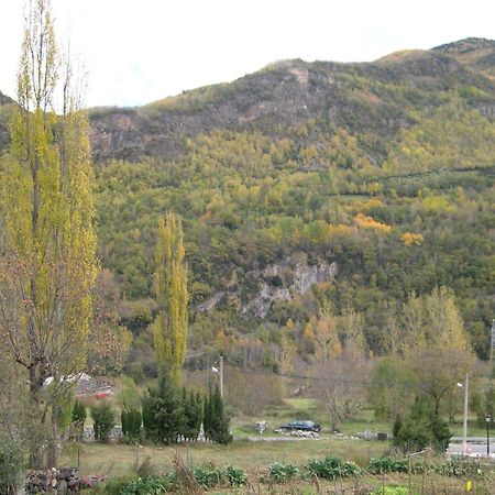 Apartamentos Estop Sahun Bagian luar foto