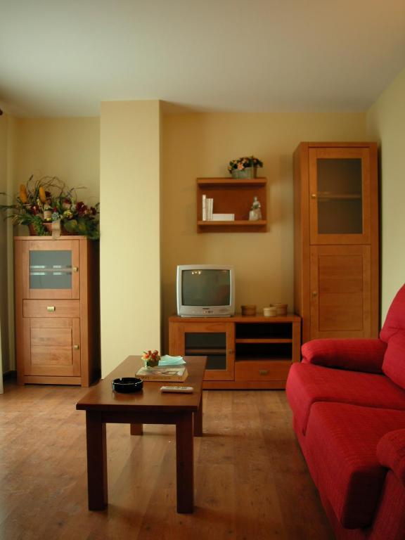 Apartamentos Estop Sahun Ruang foto