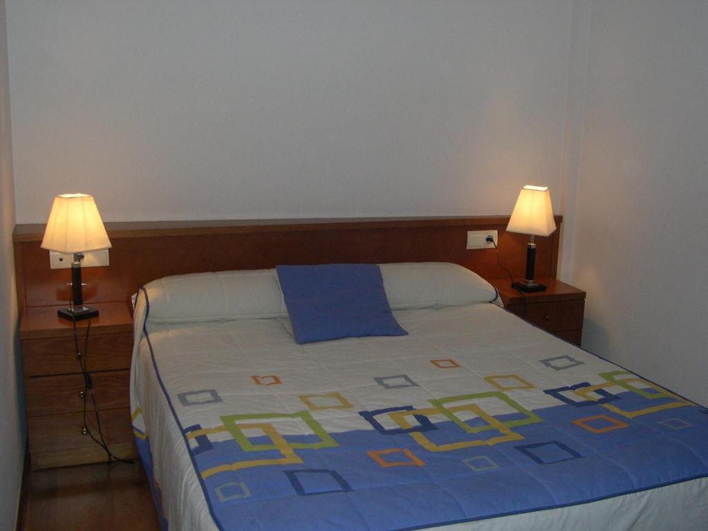 Apartamentos Estop Sahun Ruang foto