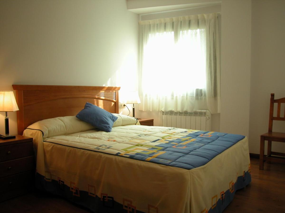 Apartamentos Estop Sahun Ruang foto